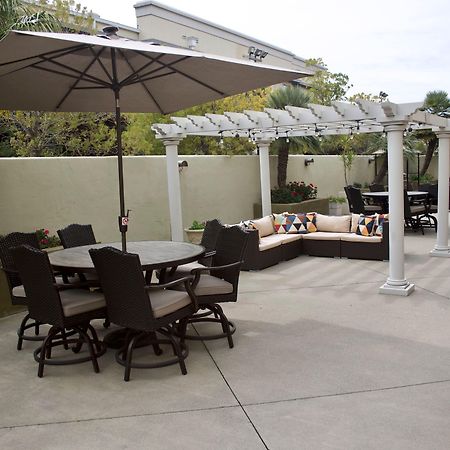 Holiday Inn Express Hotel & Suites Vacaville By Ihg Esterno foto