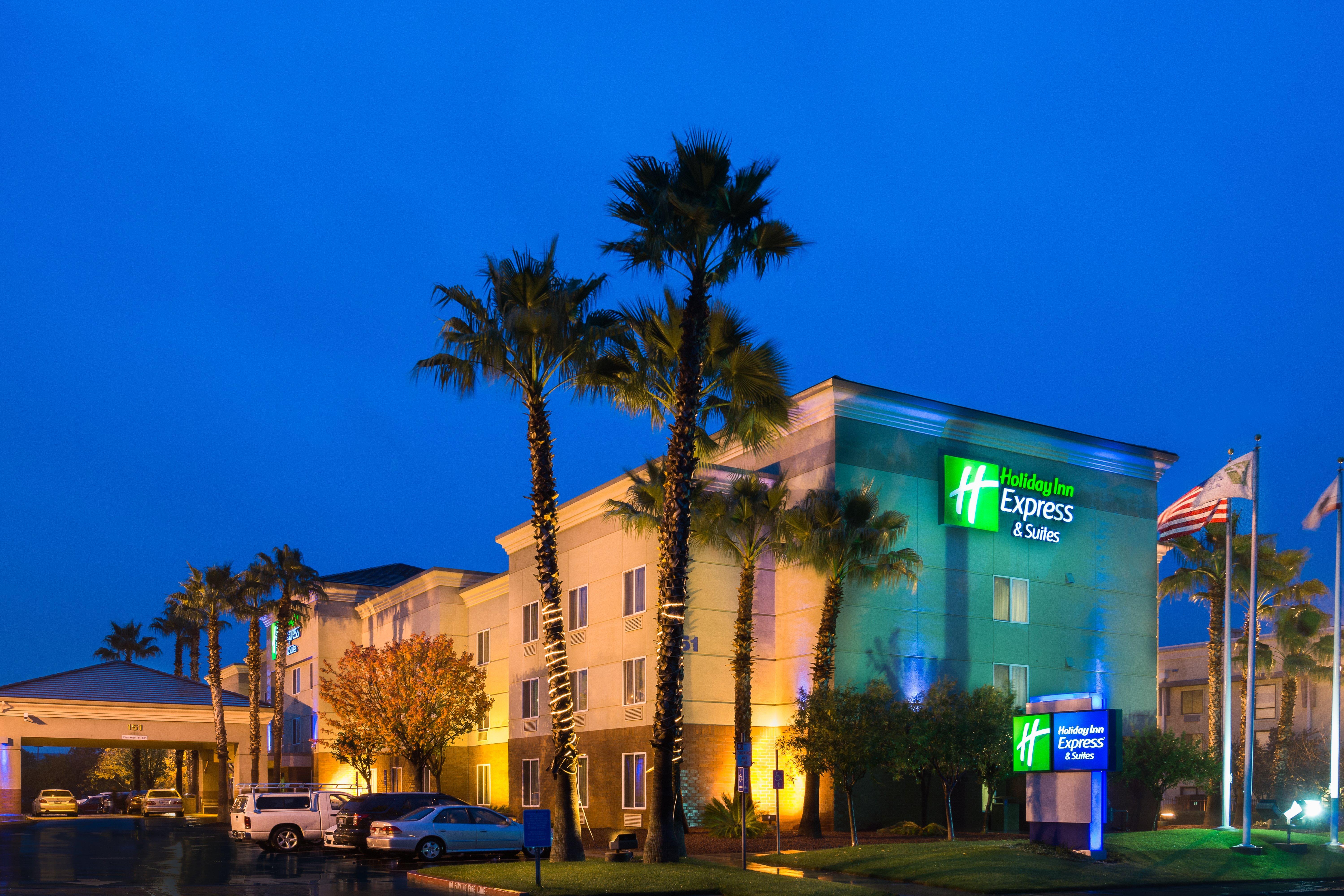 Holiday Inn Express Hotel & Suites Vacaville By Ihg Esterno foto