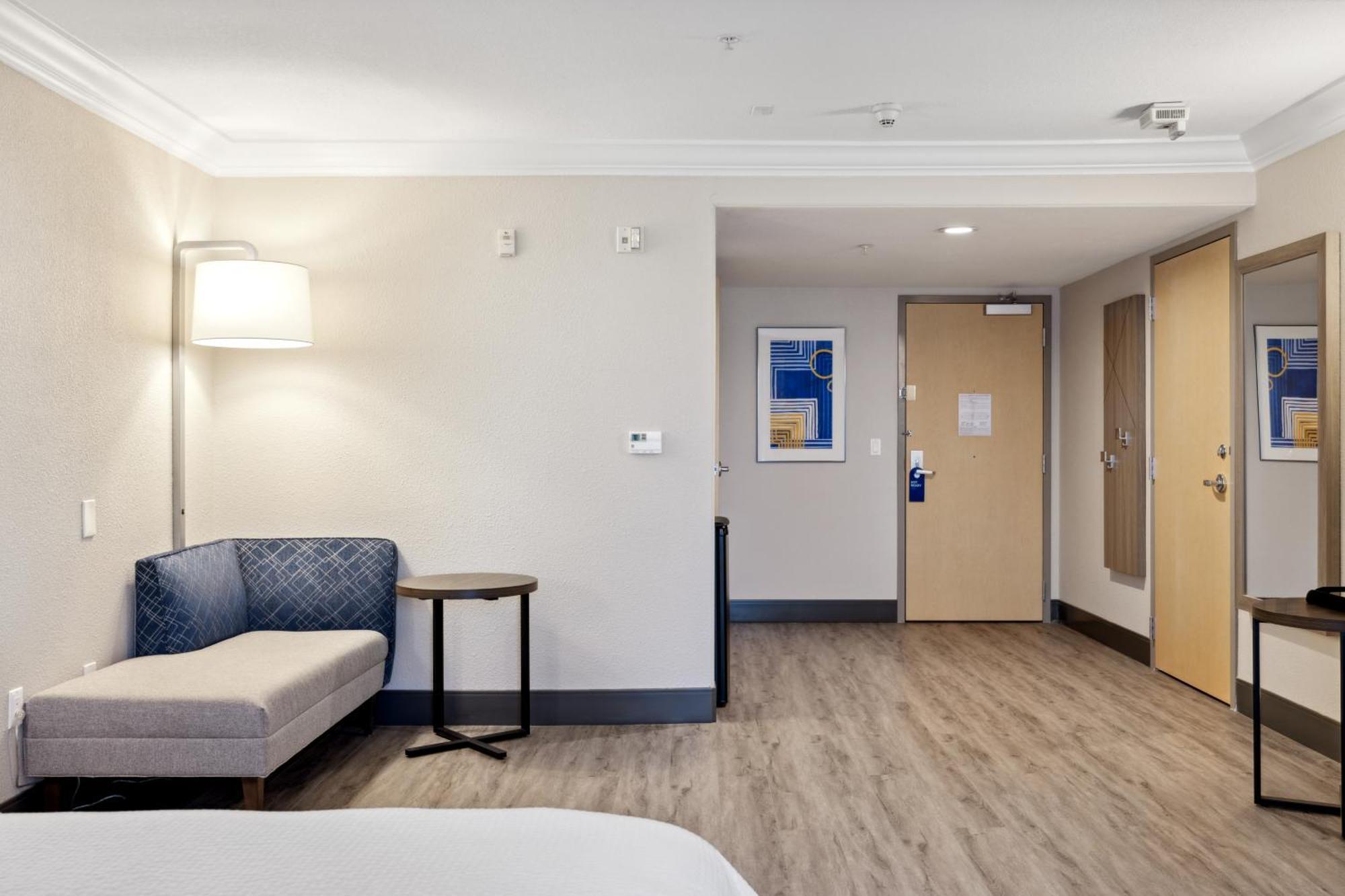Holiday Inn Express Hotel & Suites Vacaville By Ihg Esterno foto